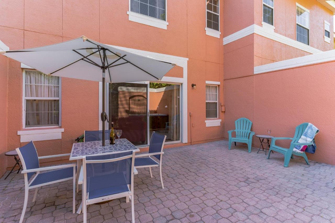 Holiday home Mickey's Magic Retreat - In Gated Community With Private Back Patio & Hot Tub! Townhouse