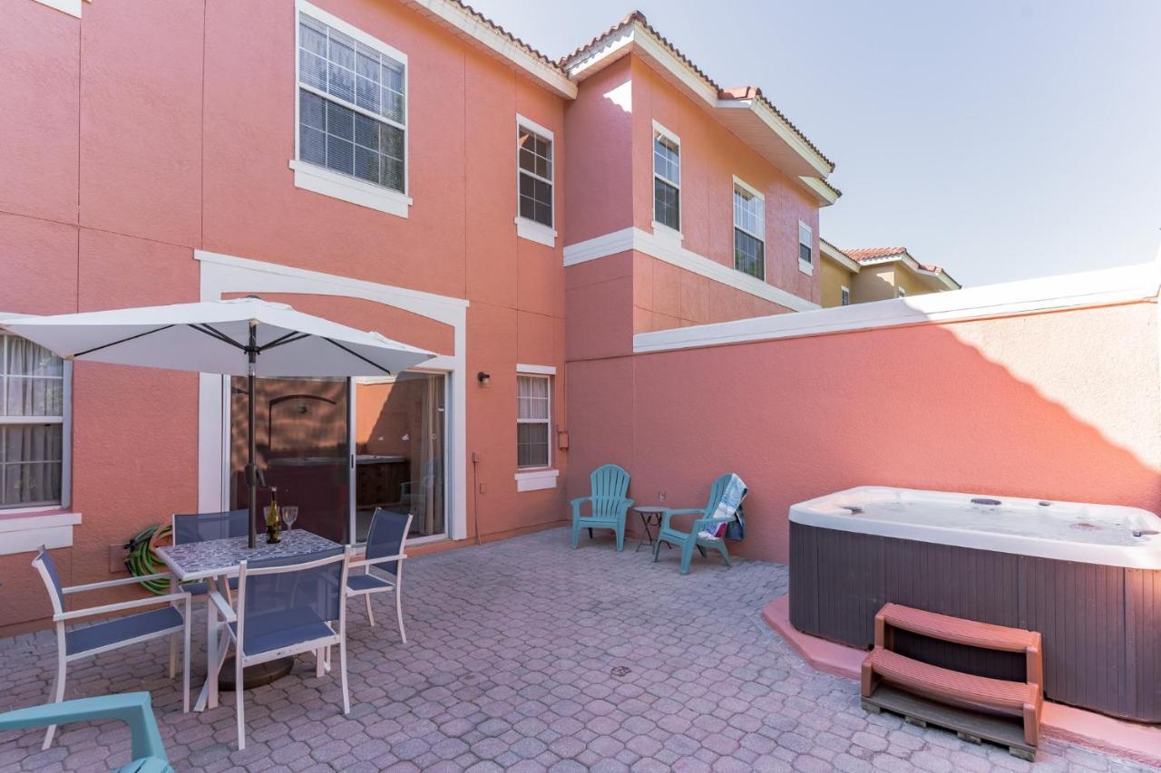 Holiday home Mickey's Magic Retreat - In Gated Community With Private Back Patio & Hot Tub! Townhouse Kissimmee