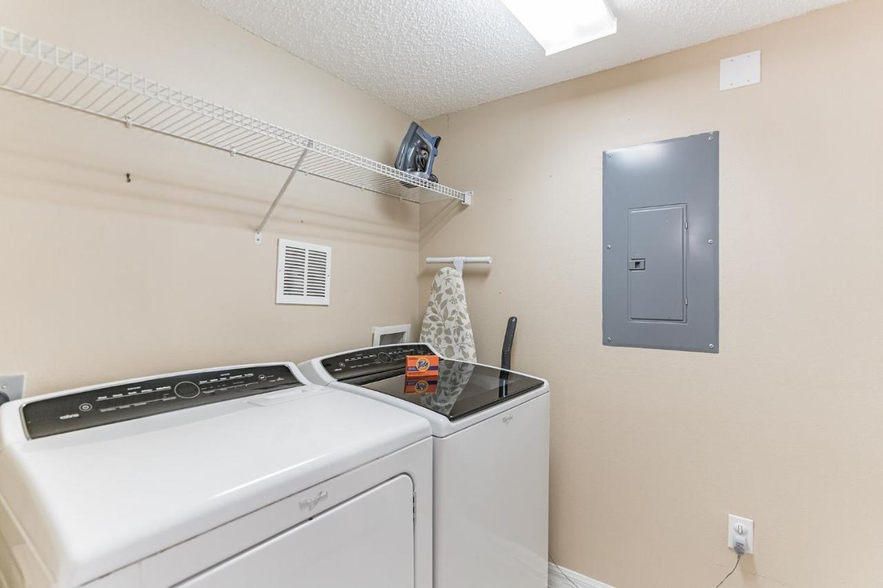 Holiday home Mickey's Magic Retreat - In Gated Community With Private Back Patio & Hot Tub! Townhouse Kissimmee