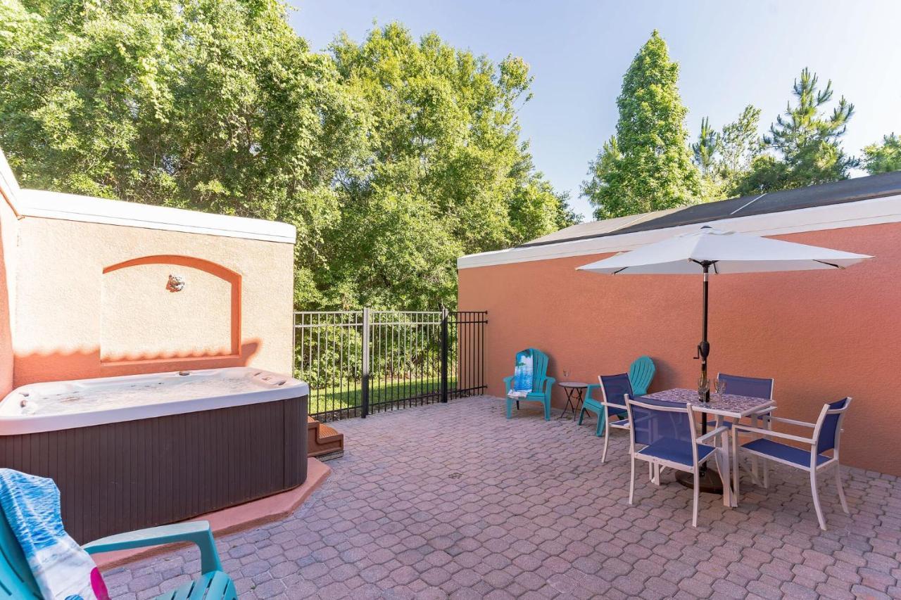 Mickey's Magic Retreat - In Gated Community With Private Back Patio & Hot Tub! Townhouse Holiday home