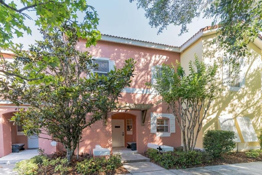 Holiday home Mickey's Magic Retreat - In Gated Community With Private Back Patio & Hot Tub! Townhouse Kissimmee