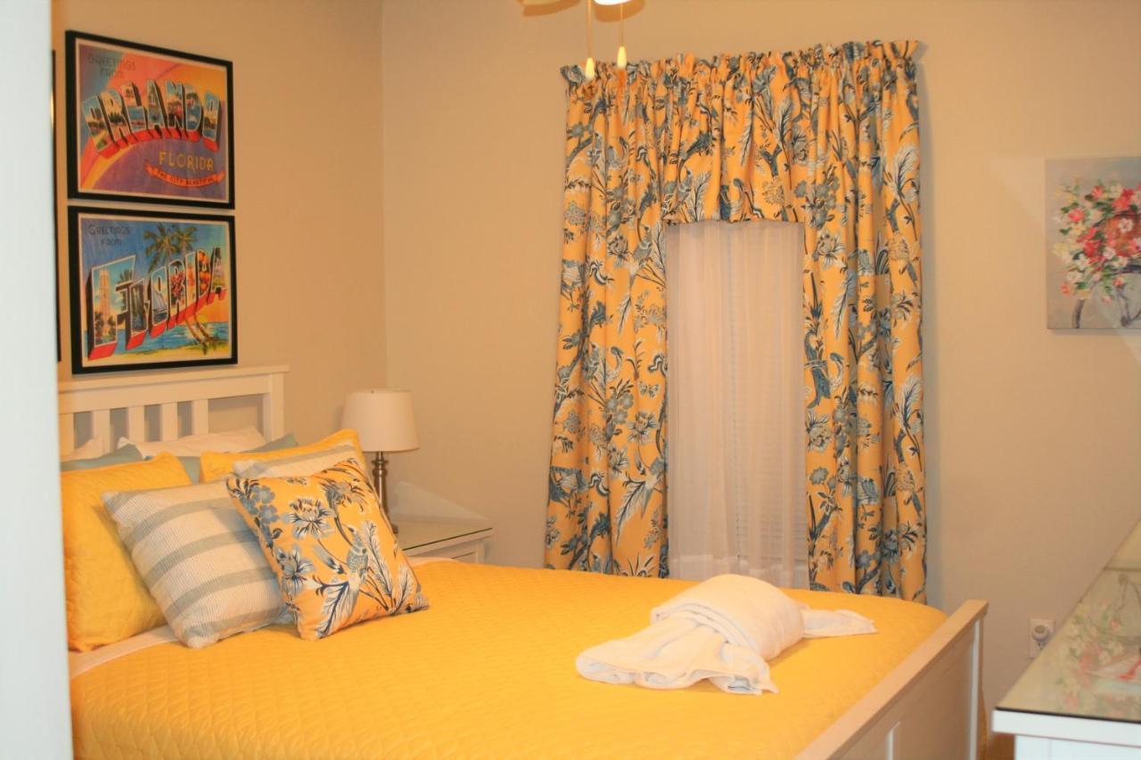 Mickey's Magic Retreat - In Gated Community With Private Back Patio & Hot Tub! Townhouse Holiday home